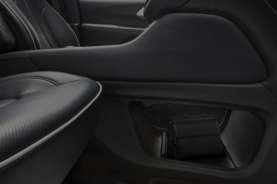 Детали интерьера Chrysler Pacifica Limited S Appearance Package AWD (RU) 2020 года  (фото 66 из 70)